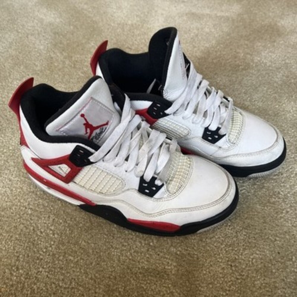 Air Jordan 4 Retro Fire Red Cement Boys Size 5